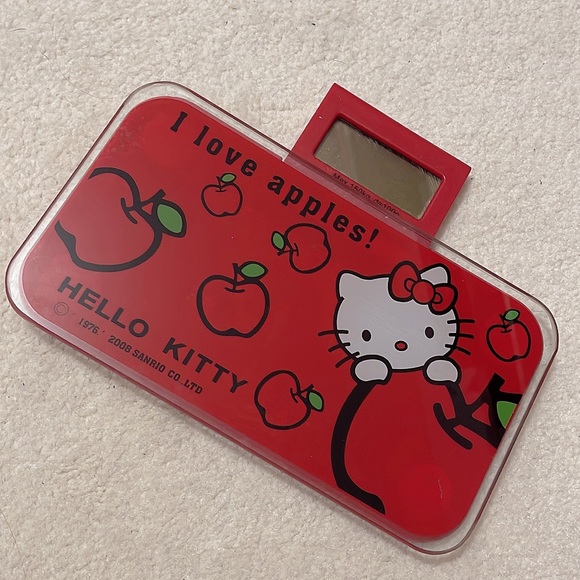 MINI HELLO KITTY BODY SCALE - Picture 1 of 4